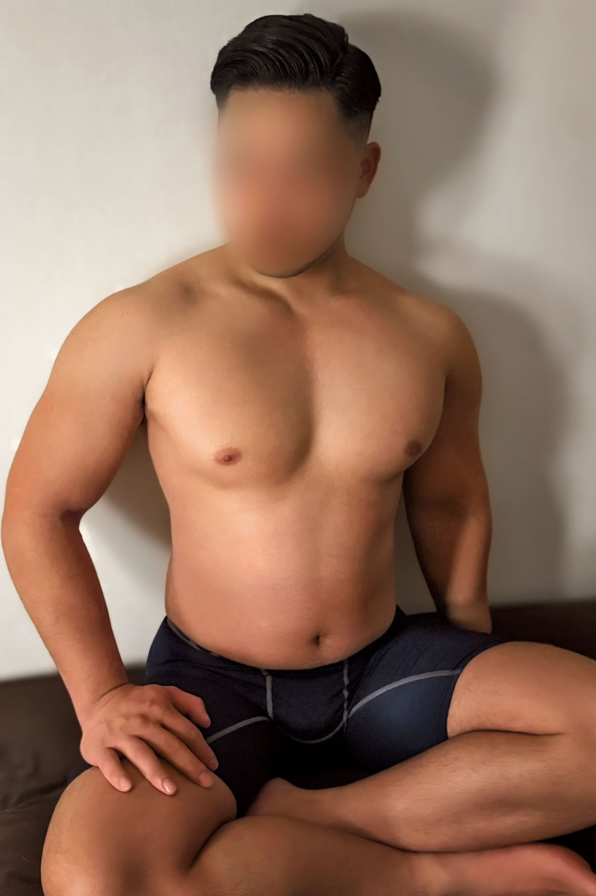 スタッフ円形サムネイル画像