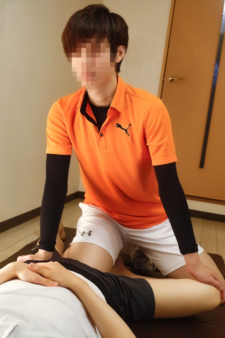 小室 康之