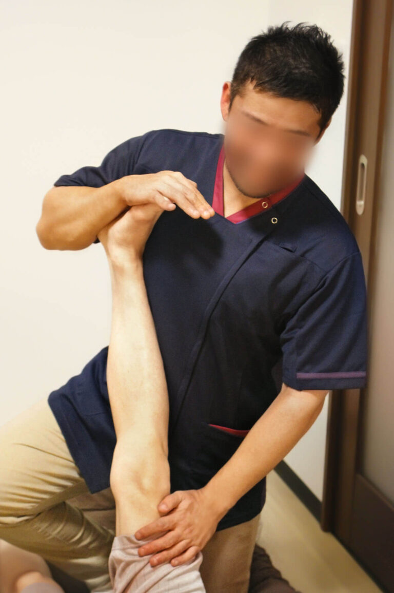 三井 康作