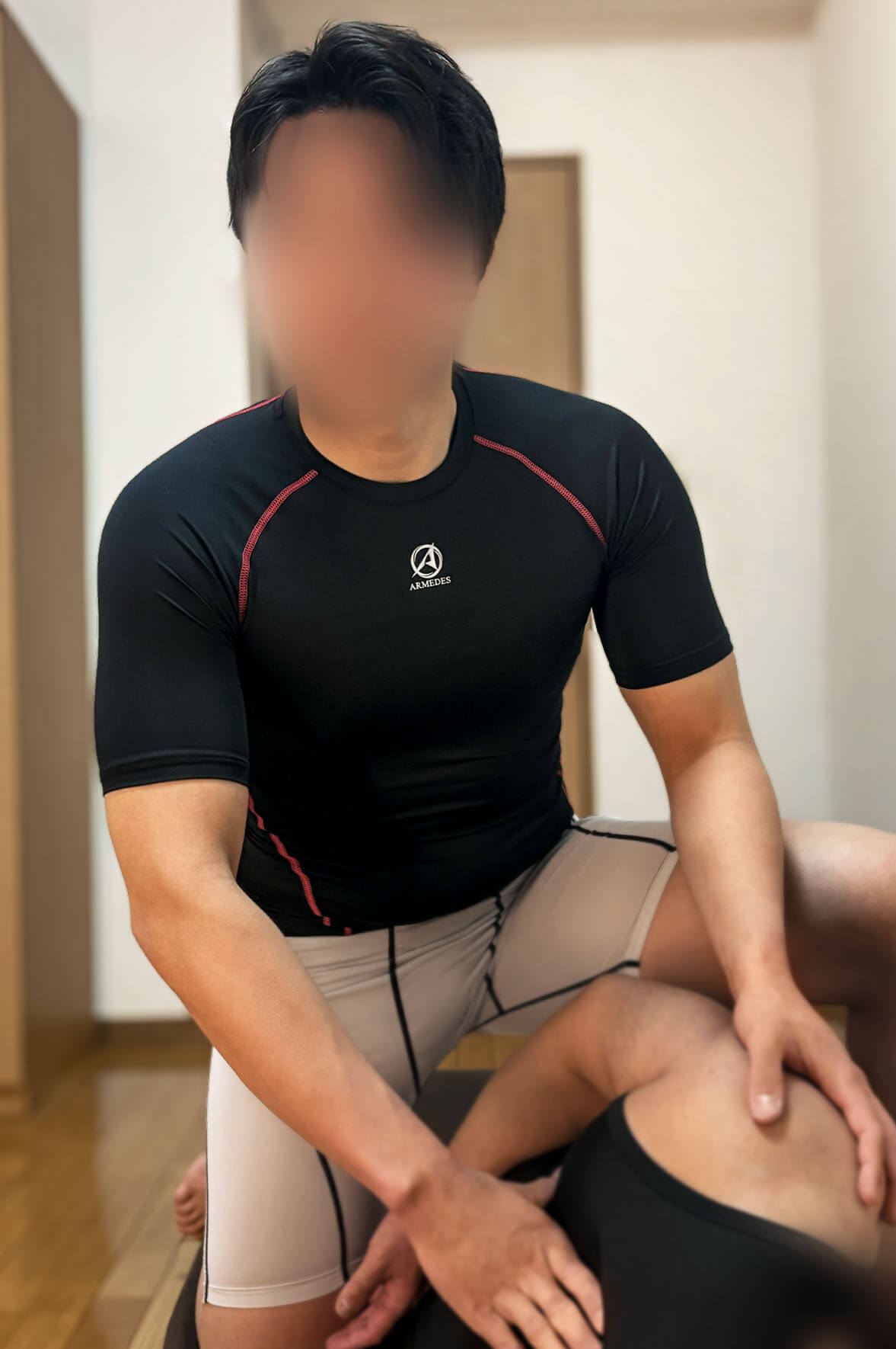 スタッフ円形サムネイル画像